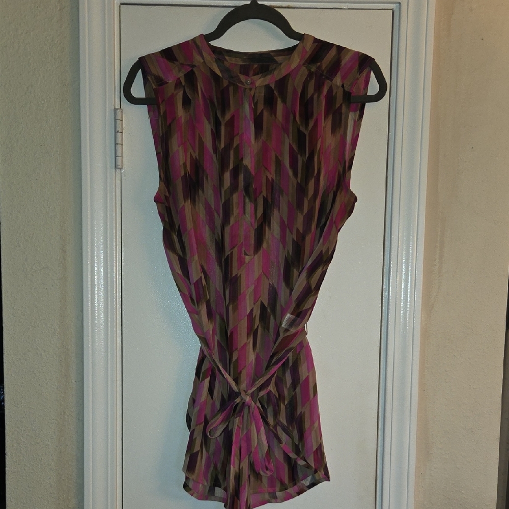 Liz Claiborne Sleeveless Top with Tie Waist 💚🩵🩷